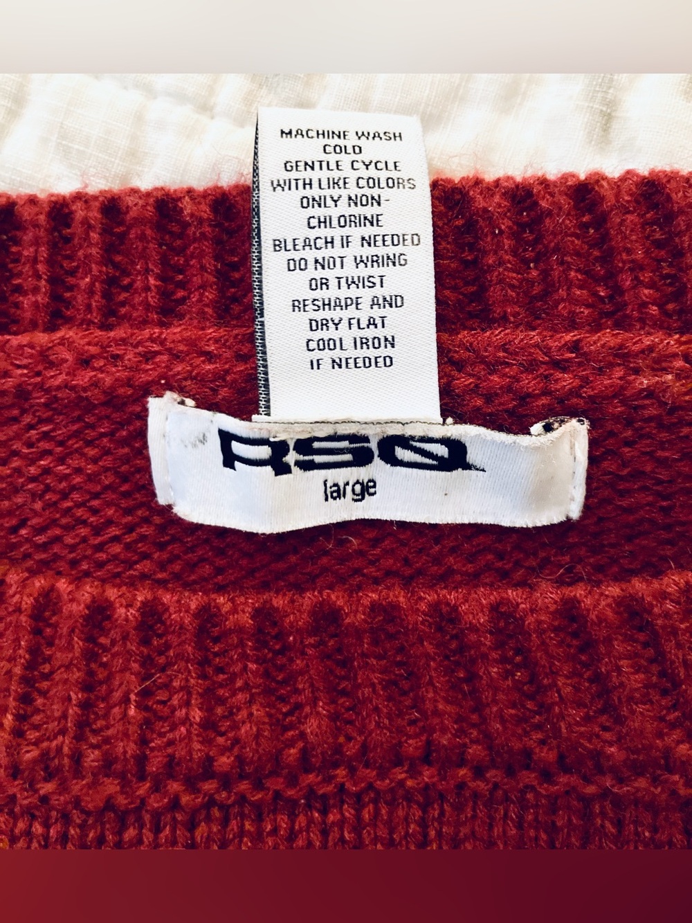 RSQ Women's Star Icon Sweater - Picture 4 of 4